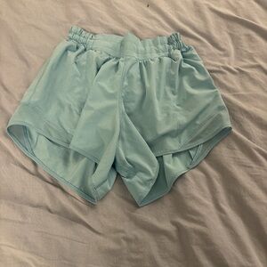 lululemon hotty hot shorts 4 inch